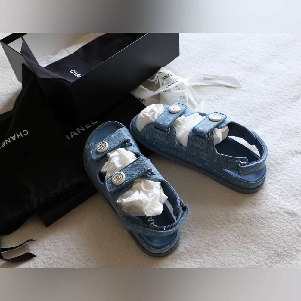 Chanel light blue denim beach dad sandals with CC logos NWB 38.5 - Picture 4 of 16
